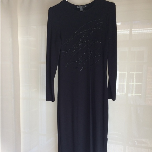 BUNDLE 4 for $30 Elegant black quality dress with sequin applique - Picture 2 of 7